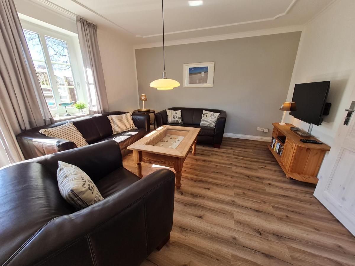 Ferienhaus Ellen, Eg Whg Utersum Екстериор снимка